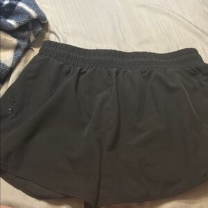 Lululemon Athletica Black Athletic Shorts Lightweight Mid-Thigh
